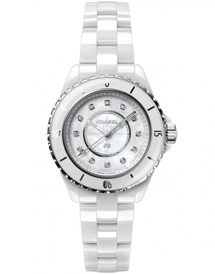 CHANEL H5704 J12