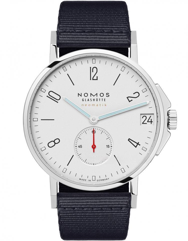 NOMOS 526 AHOI